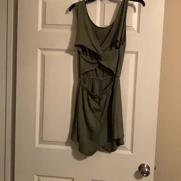 Francesca’s Romper - Picture 2 of 3